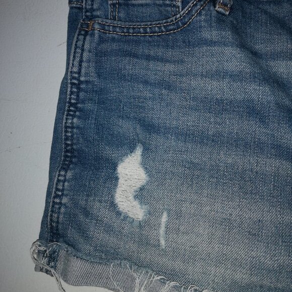 Hollister High Rise Short Ladies Distressed Jean Shorts - Picture 12 of 13